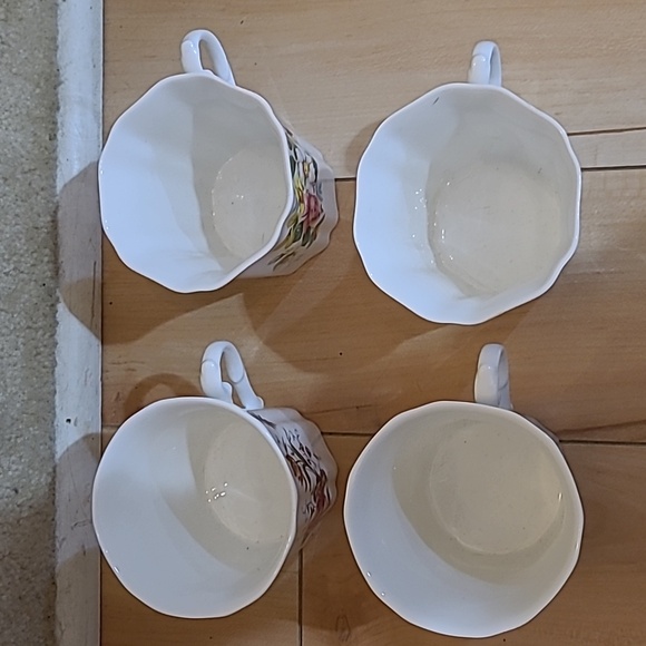 4 Royal Grafton cup, no damage - Picture 6 of 8